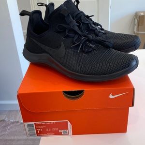 Nike Wmns Free Tr8 - all black - size 7.5 - NWT/never worn or taken out of box